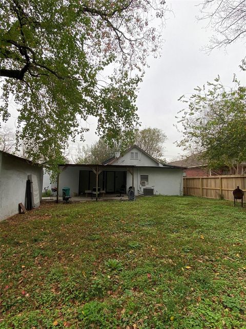 Photo of 9402 Lomax Street, Houston, TX 77093 (MLS # 35807826)