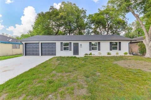 Photo of 4110 Trail Lake Drive, Houston, TX 77045 (MLS # 10264472)