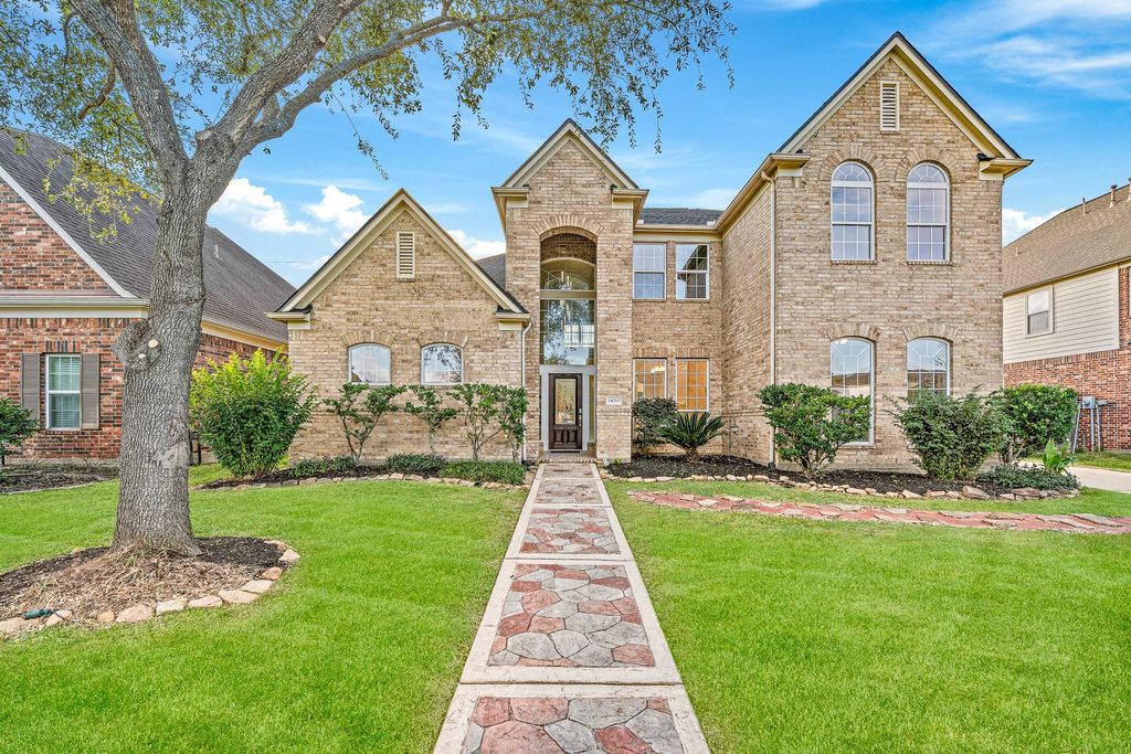 Photo of 14511 Middle Bluff Trail, Cypress, TX 77429 (MLS # 23579953)