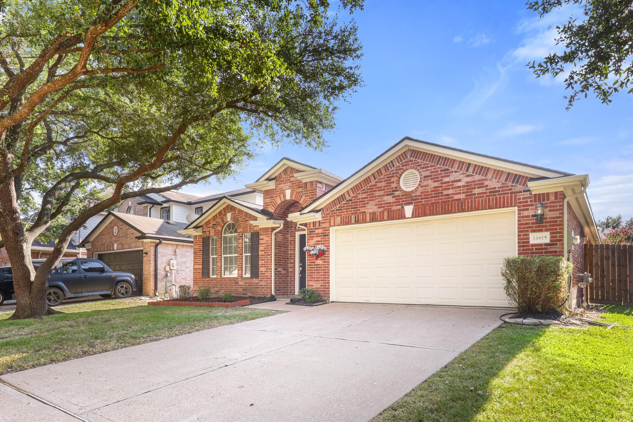 14615 Rochelle Court