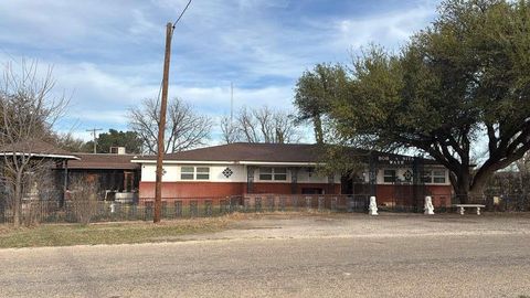 Photo of 408 Avenue B, Forsan, TX 79733 (MLS # 12223228)