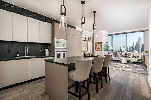 Condo For Sale - 1711 Allen Parkway #1905<br/> Harris County, Houston, TX 77019