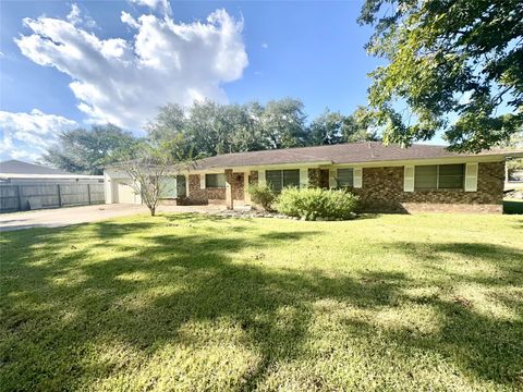 Photo of 332 Farm To Market 2431, Markham, TX 77456 (MLS # 33593602)