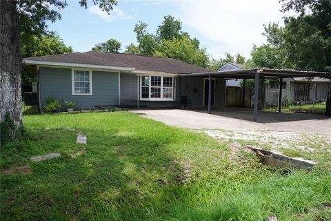 Photo of 5714 Oriole Street, Houston, TX 77017 (MLS # 16491006)