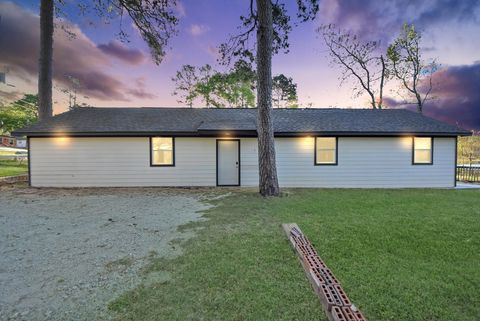 508 Navajo Dr Montgomery TX 77316