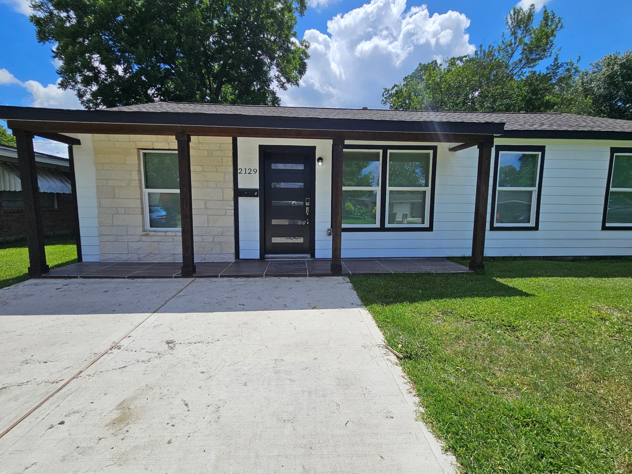 2129 Raspberry Lane
