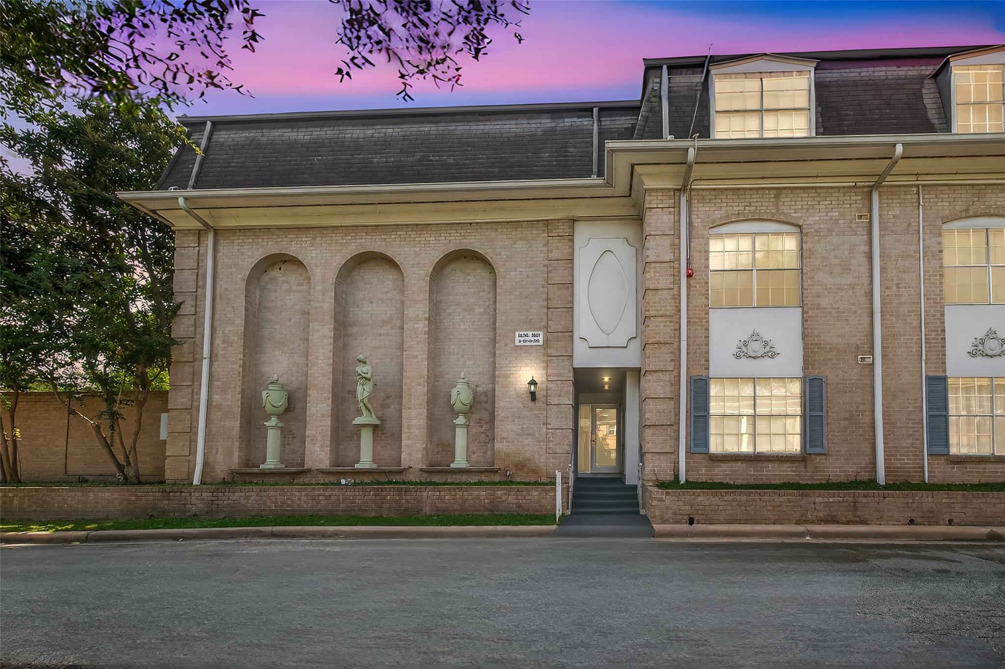 2601 Bellefontaine Street B114 Street B114