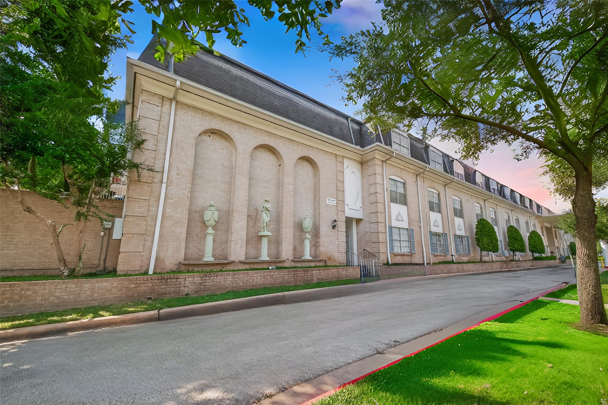 2601 Bellefontaine Street B114 Street B114