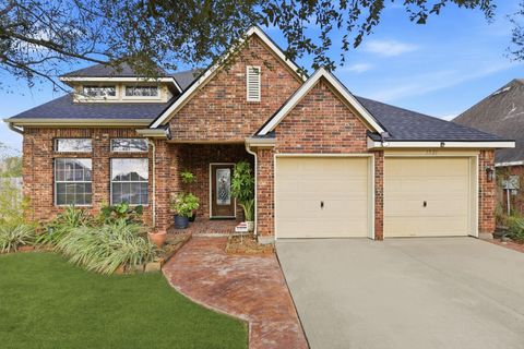 Photo of 1821 Majestic Oak Drive, Pearland, TX 77581 (MLS # 64240820)
