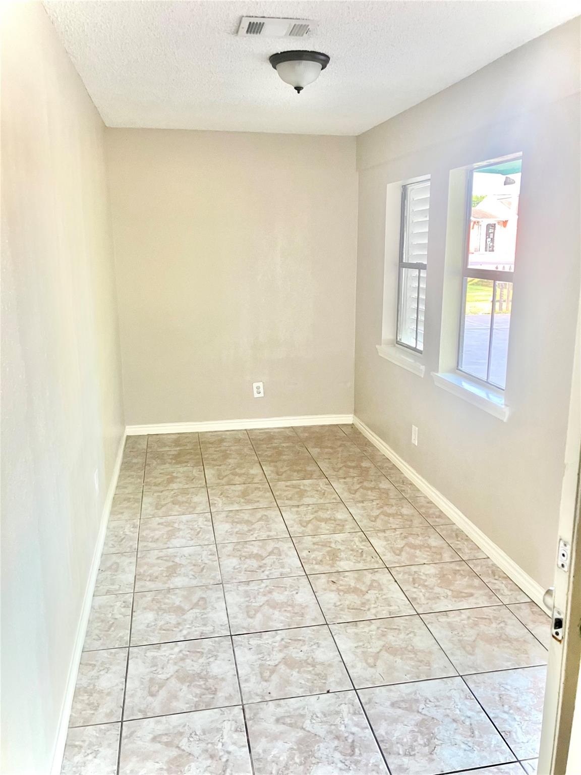 6708 Fairwood Road