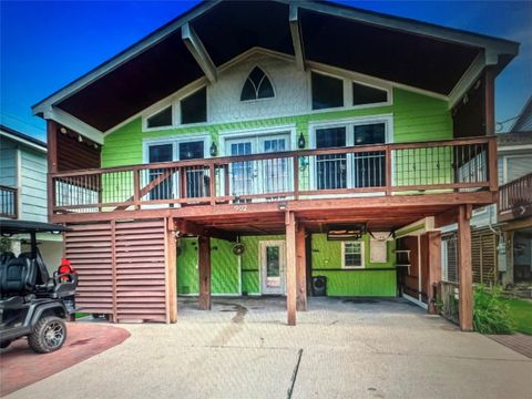 Photo of 902 Grove Road, Clear Lake Shores, TX 77565 (MLS # 26461897)