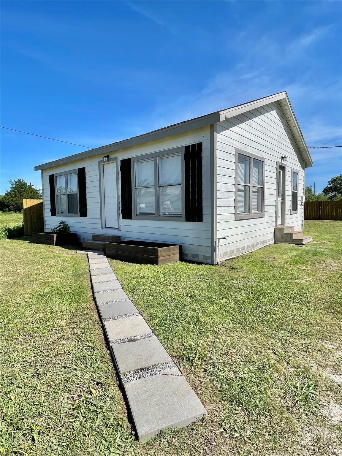 310 E Texas Street