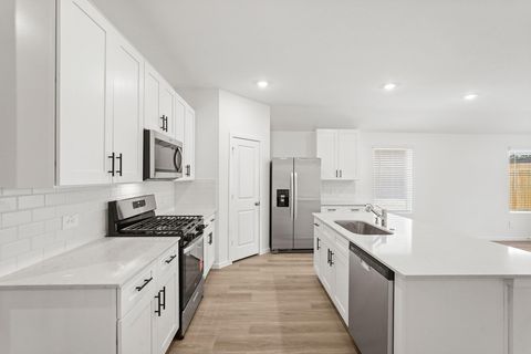 Photo of 16466 Pinebrook Leaf Lane, Magnolia, TX 77355 (MLS # 12650388)