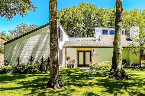 Photo of 16351 Craighurst Drive, Houston, TX 77059 (MLS # 7612087)