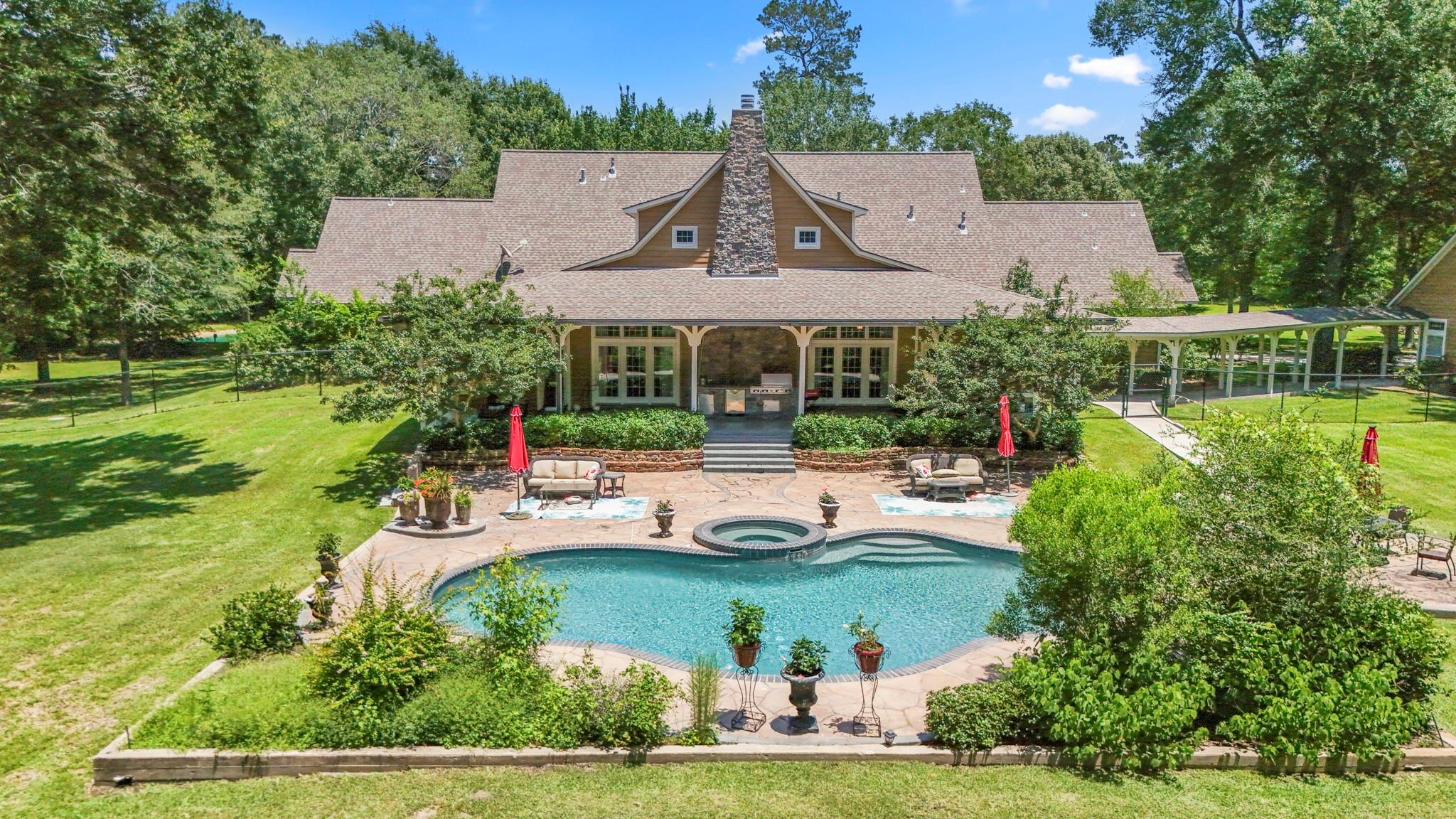 1007 Hunters Creek Way