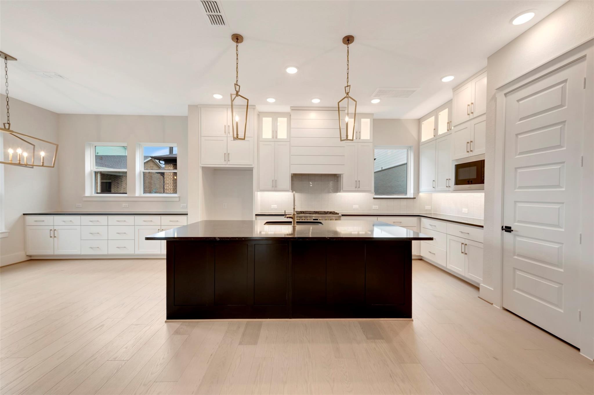 19806 Misty Blue Meadow Street