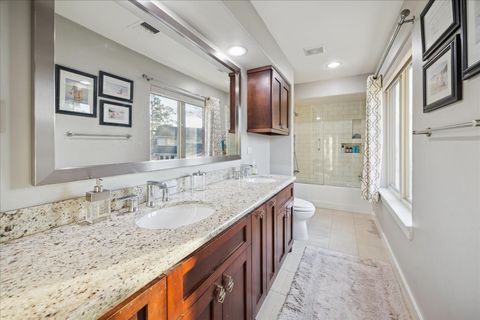 Tiny photo for 37 E Broad Oaks Dr, Houston, TX 77056 (MLS # 59606172)