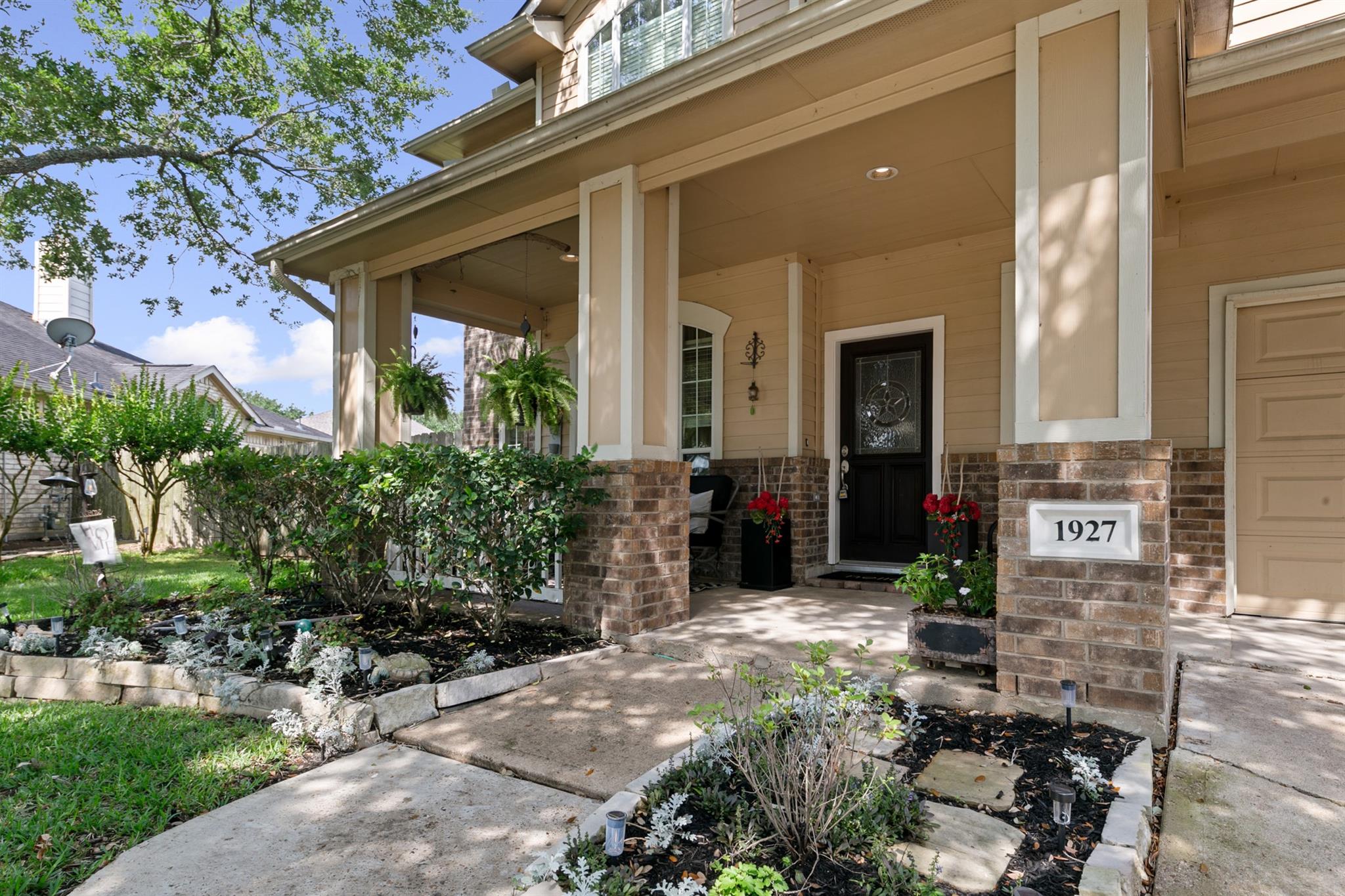 1927 Lavender Field Drive