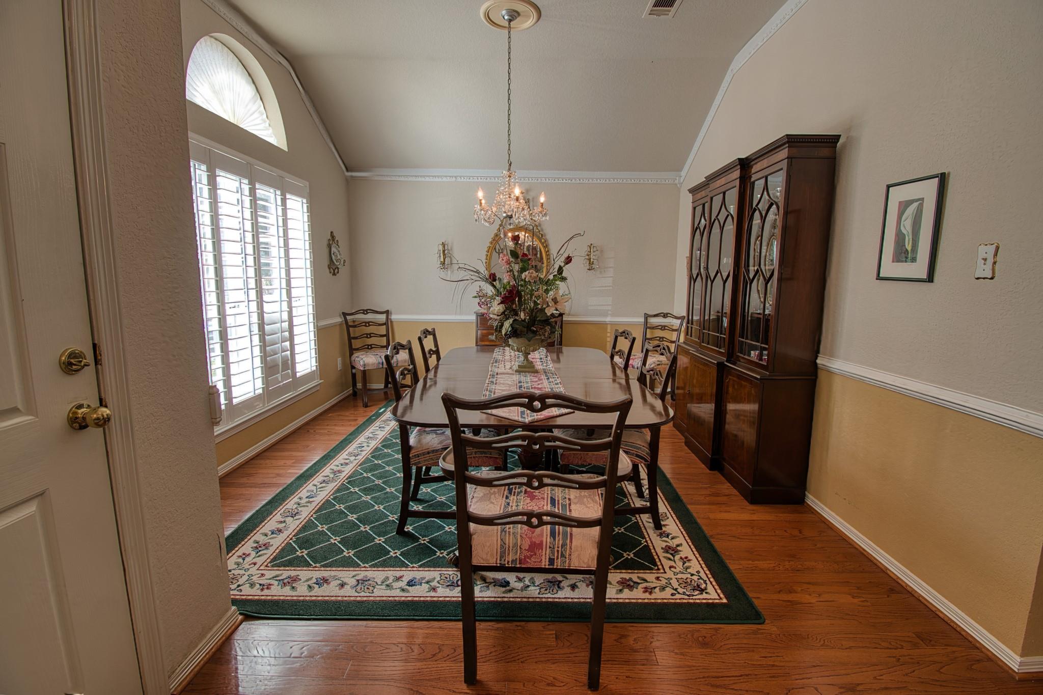 225 Mesa View