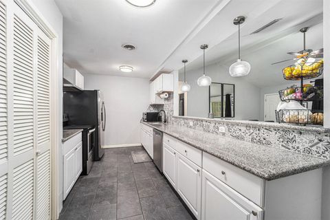 Tiny photo for 12215 Hillcroft Street, Houston, TX 77035 (MLS # 32957866)
