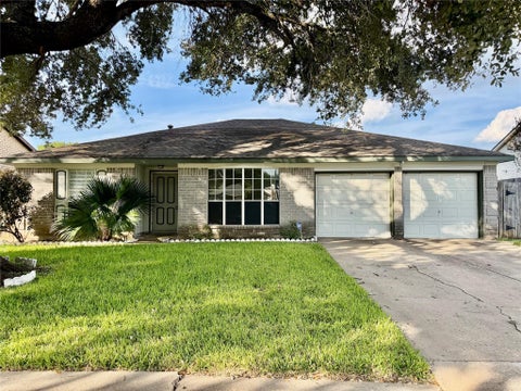 Homes For Rent - 3119 Rifle Gap Lane<br/> Sugar Land, TX 77478