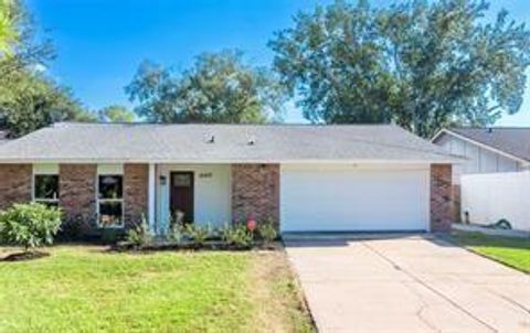 Photo of 15423 Empanada Drive, Houston, TX 77083 (MLS # 75857487)