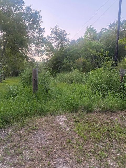 Vacant Land For Sale - 114 Black Bass Drive<br/> Danbury, TX 77534