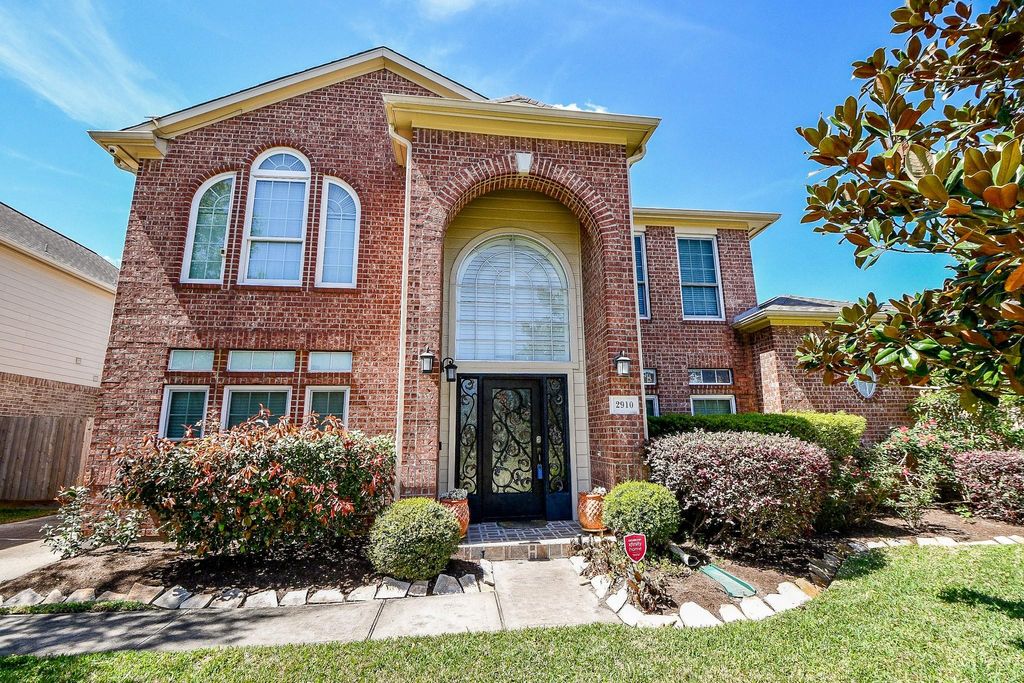 Photo of 2910 Clayton Ridge Court, Houston, TX 77082 (MLS # 51053194)
