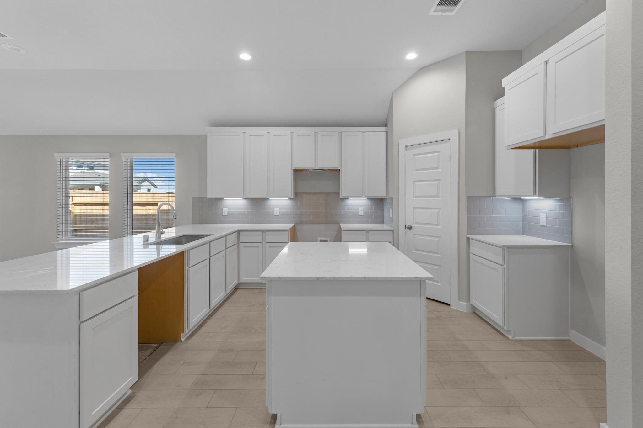 2113 Sunflower View Street