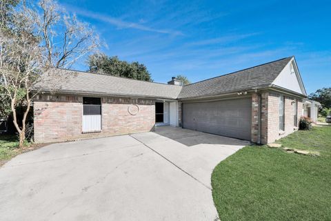 Photo of 18046 Garden Manor Drive, Houston, TX 77084 (MLS # 73525491)