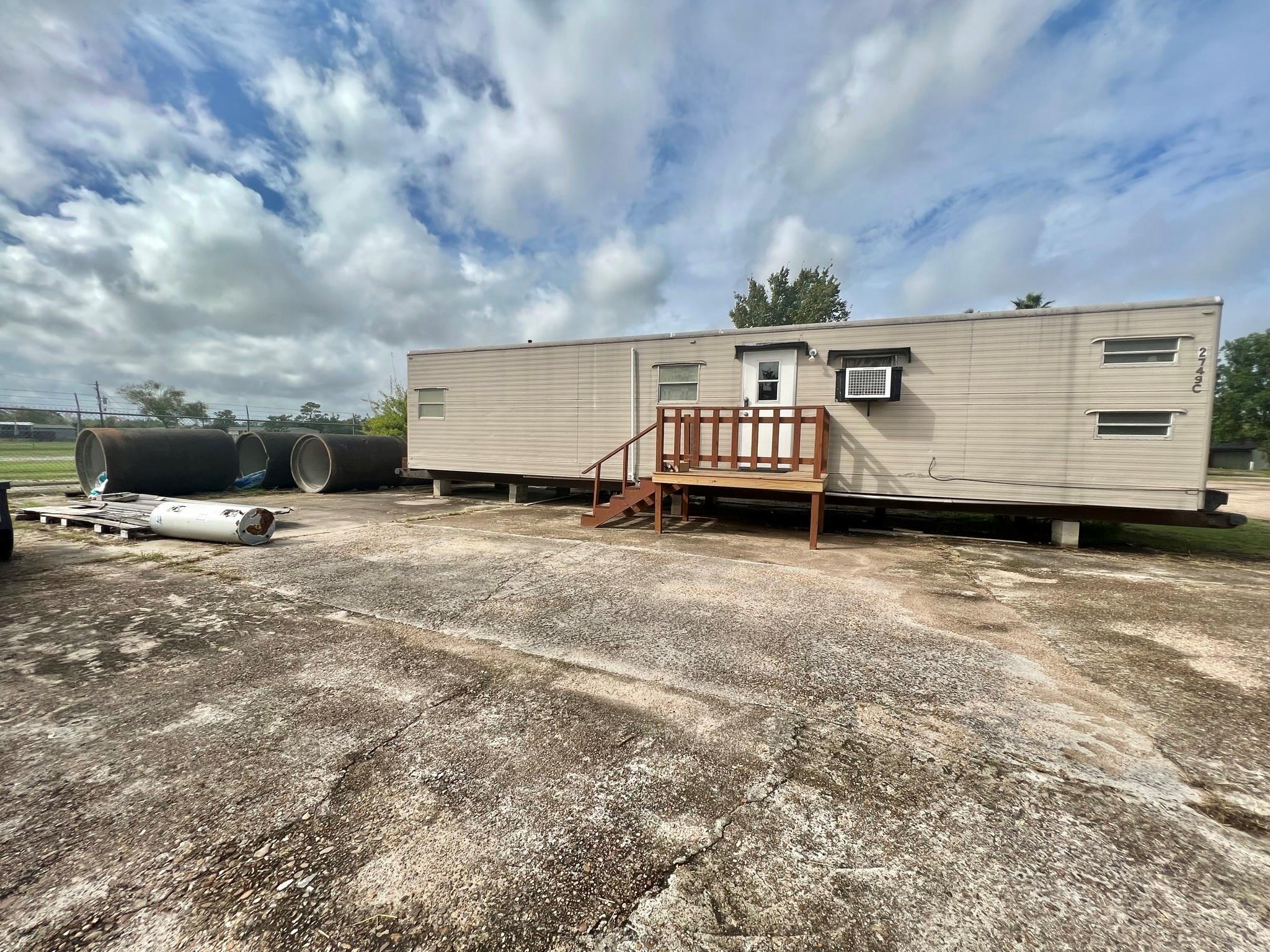 2749 Wagon Trail Road