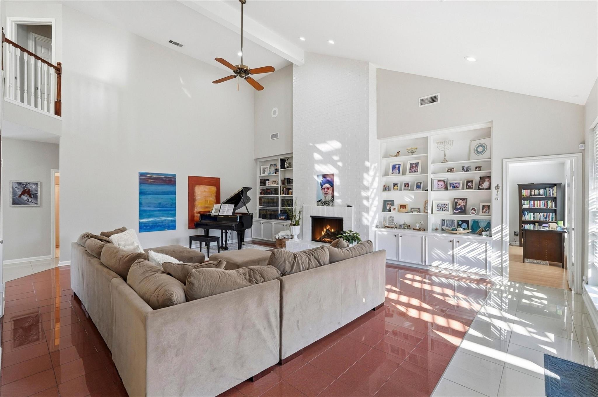 7927 Wolfield Lane