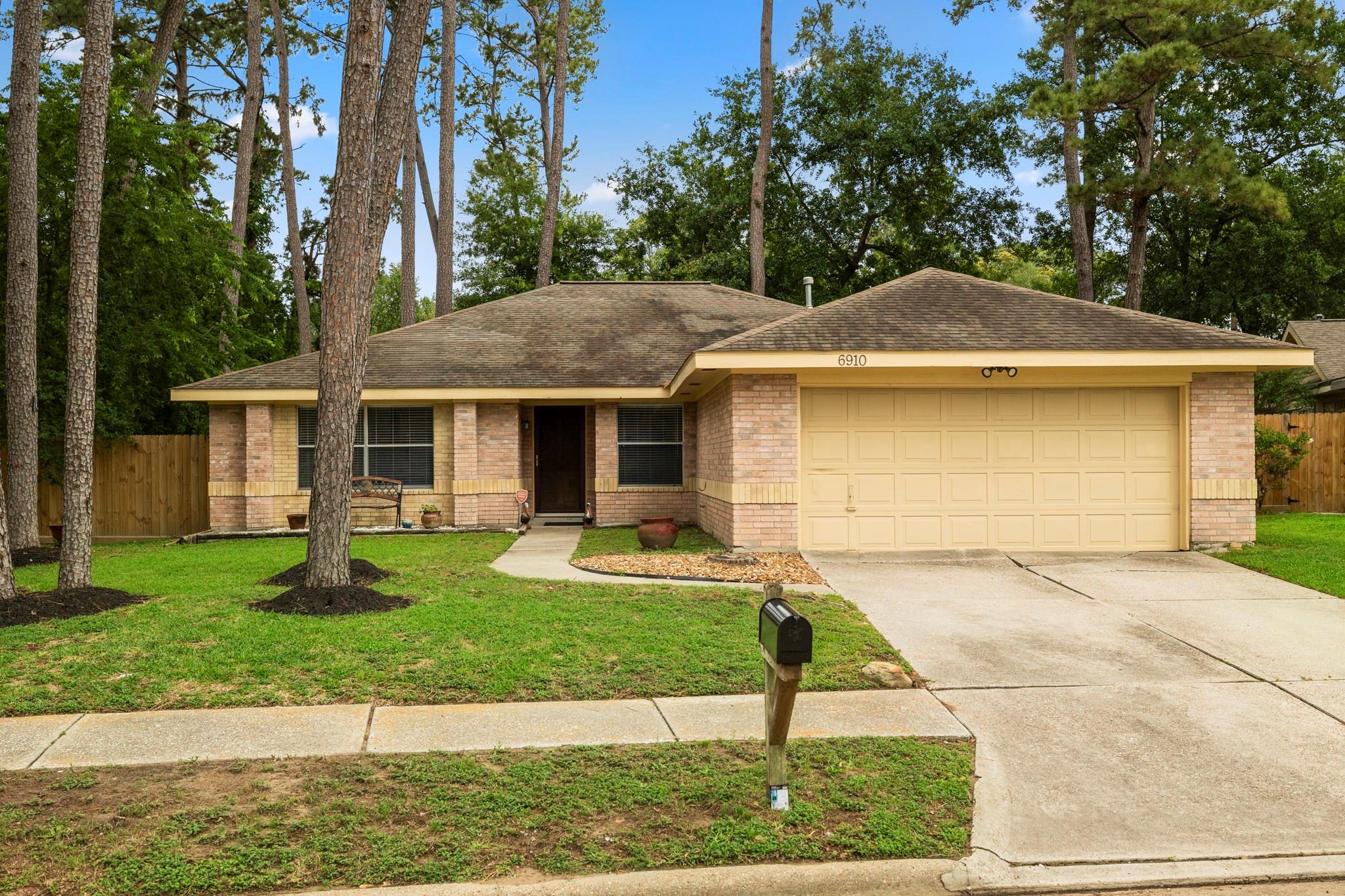 6910 Norvara Trail