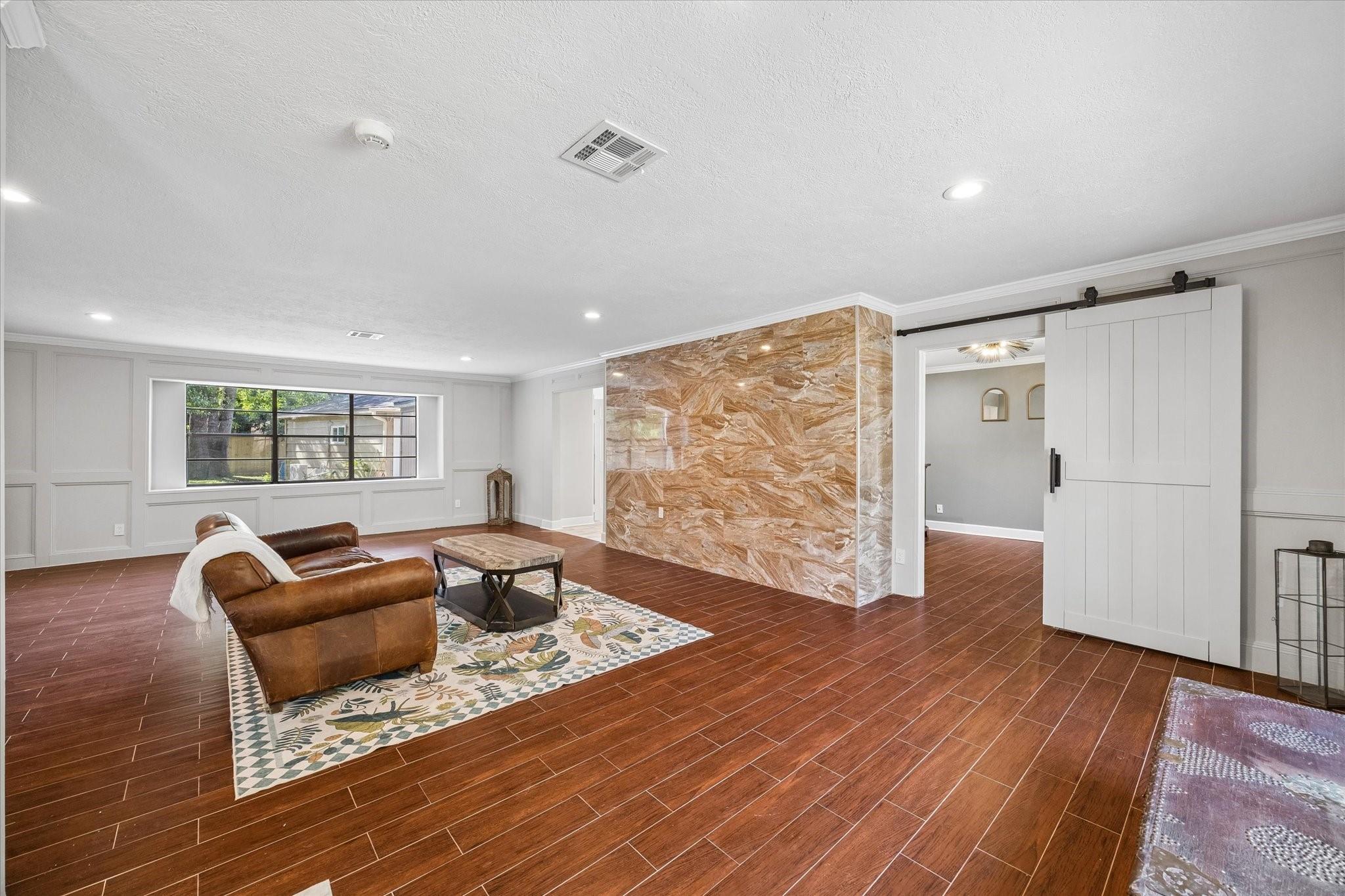 7827 Zilonis Court