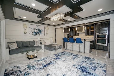 Photo of 5711 Sugar Hill Drive Drive #29, Houston, TX 77057 (MLS # 42784145)