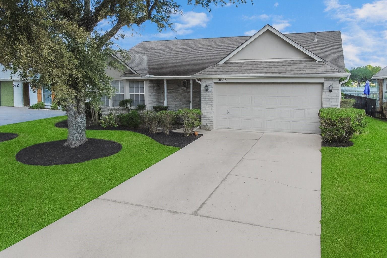 2923 N Peach Hollow Circle