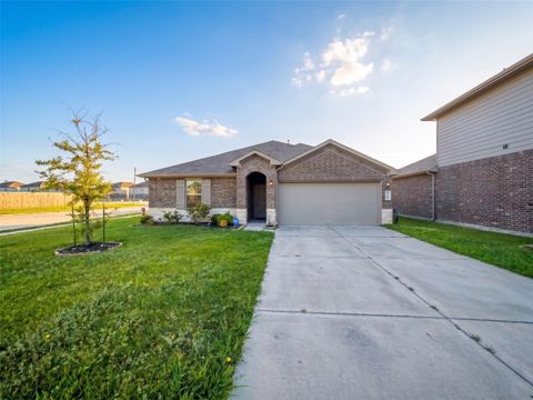 Homes For Sale - 8203 Tamarind Lane<br/> Baytown, TX 77521