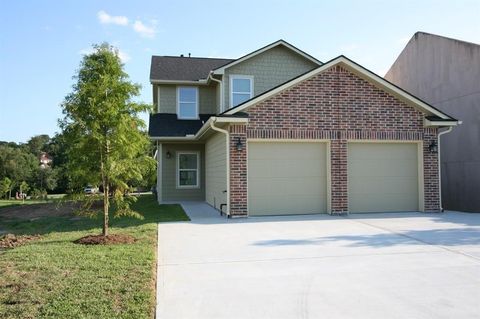 Photo of 298 Capetown #A, Montgomery, TX 77356 (MLS # 24531387)