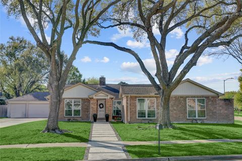 1135 Trowbridge Drive Houston TX 77062