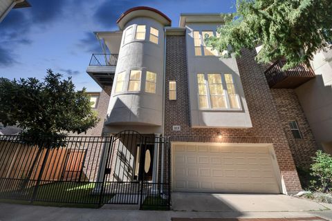 Photo of 5317 Feagan Street #B, Houston, TX 77007 (MLS # 95750262)