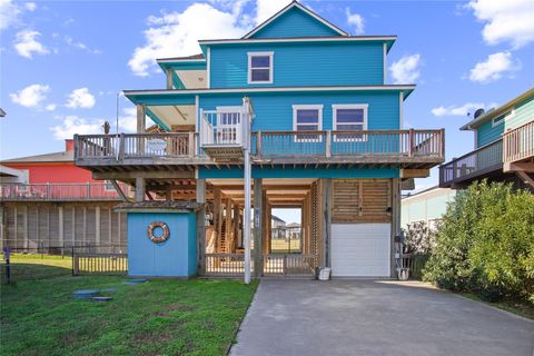 919 Mary Ann Crystal Beach TX 77650