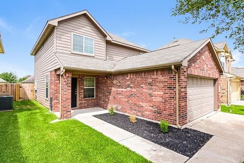 Photo of 5715 Kyle Cove Drive, Katy, TX 77449 (MLS # 26437557)