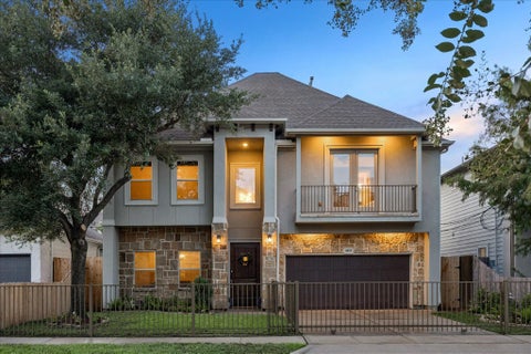 Photo of 6010 Tyne Street, Houston, TX 77007 (MLS # 65443140)