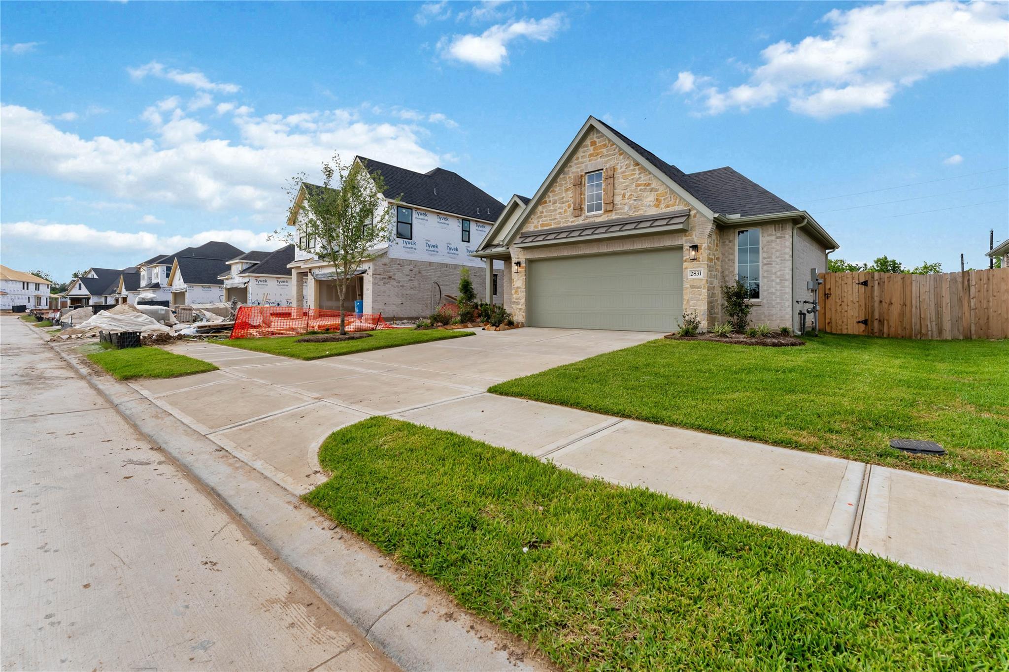 2831 Elm Creek Way