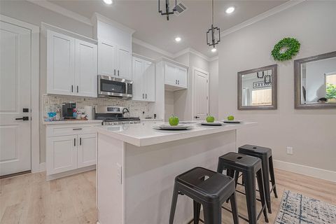 Photo of 3837 Mainer Street, Houston, TX 77021 (MLS # 71401874)