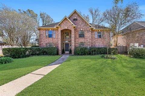 Photo of 303 Melodywood Drive, Friendswood, TX 77546 (MLS # 33003048)