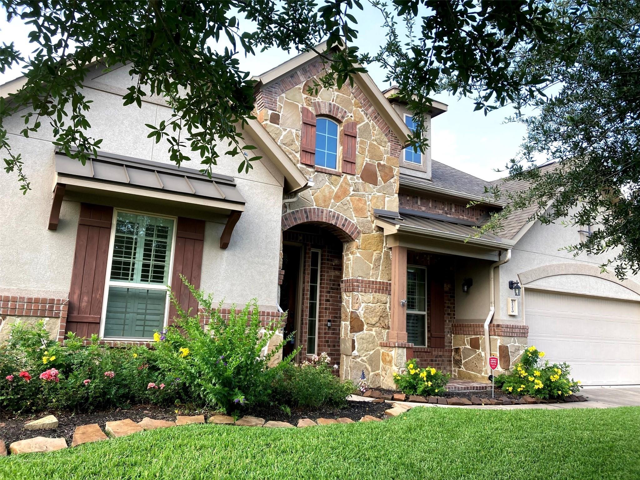 21210 Hawkspur Circle Circle