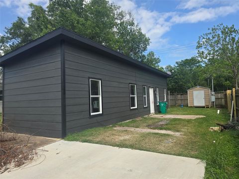 Photo of 3231 Angelfish Cove, Baytown, TX 77523 (MLS # 35964791)