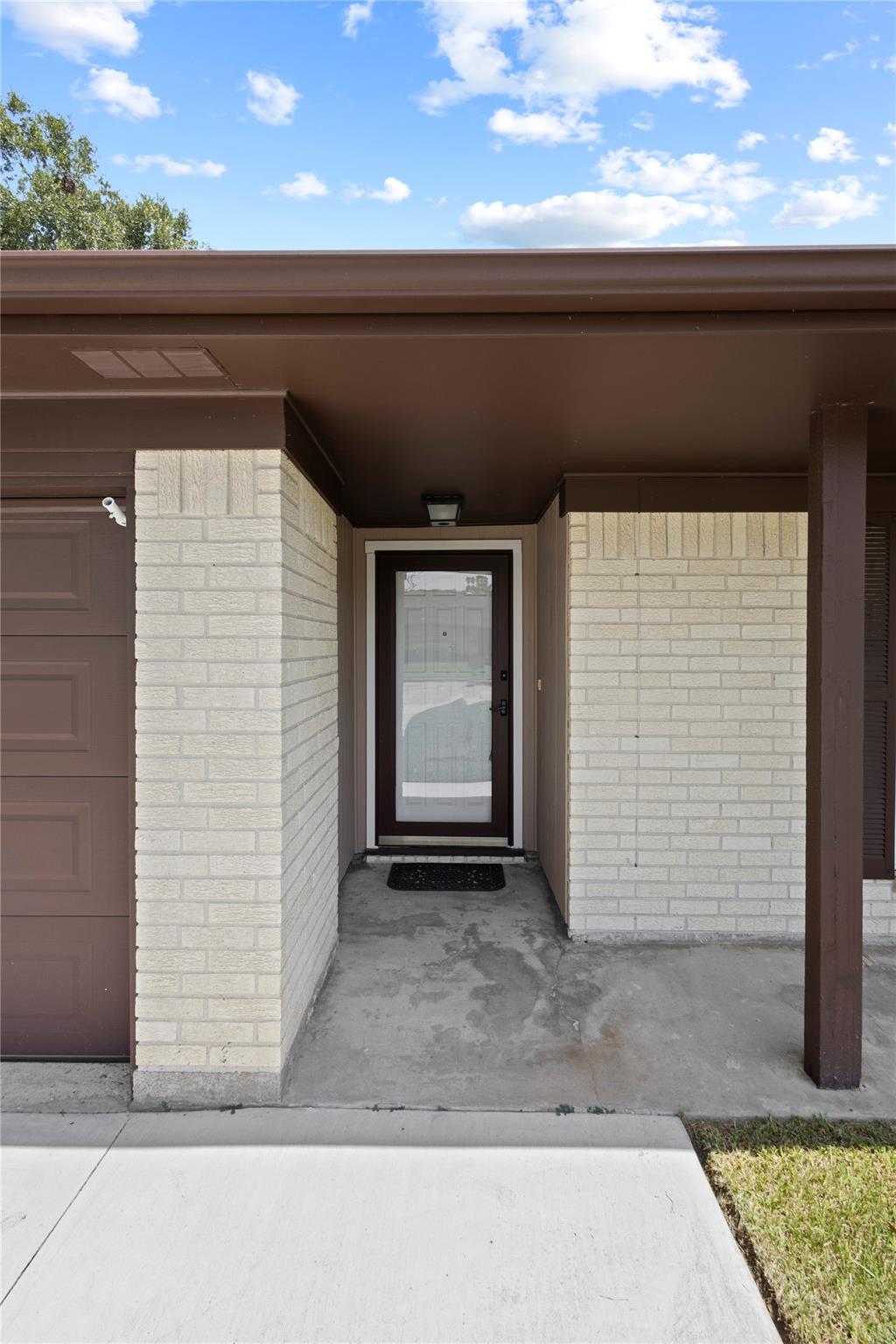 1745 Shirley Circle