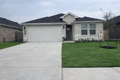Photo of 4915 Oakwood Drive, Fresno, TX 77545 (MLS # 23588086)